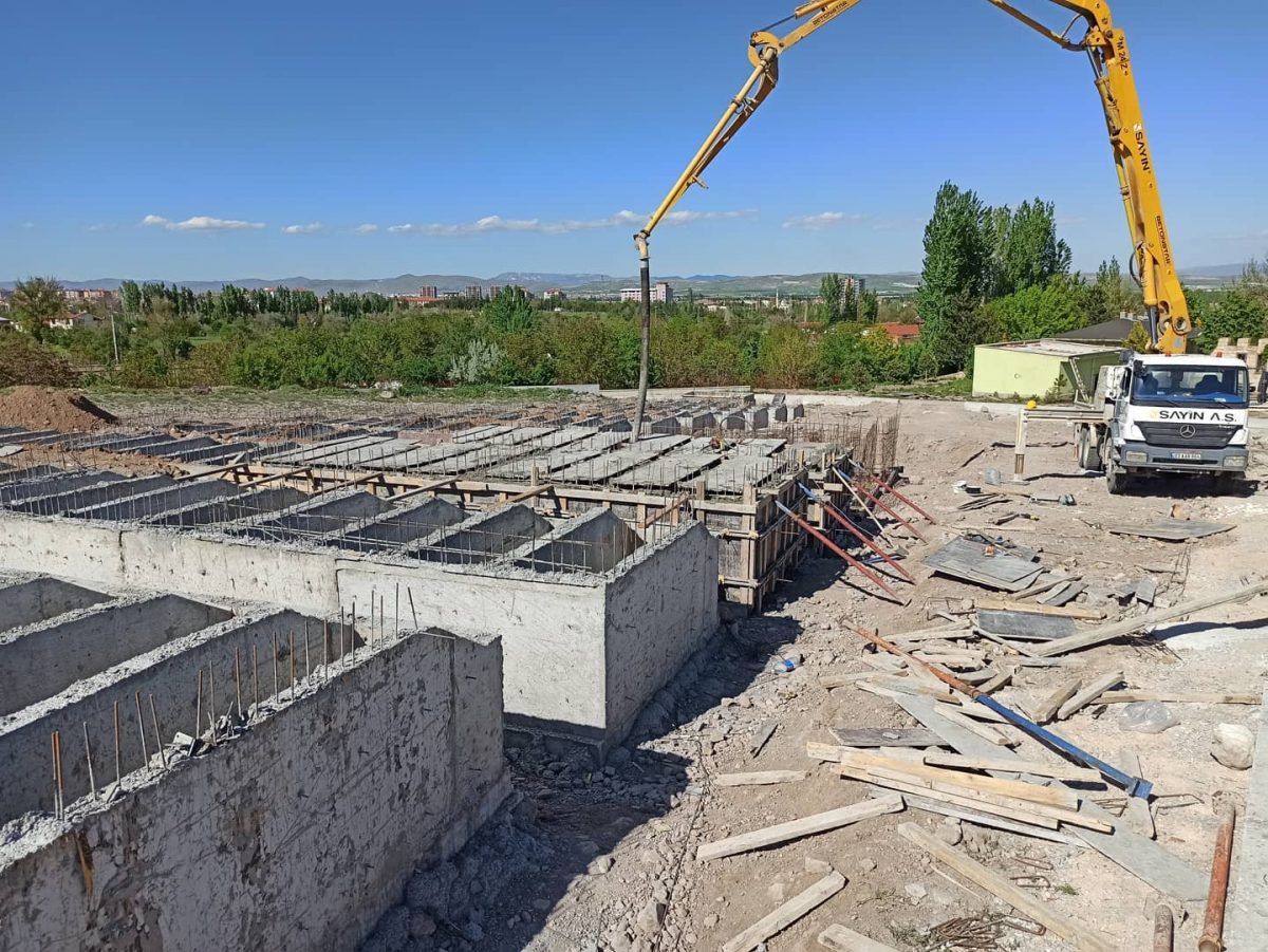 Susuz İnşaat Betoncusu